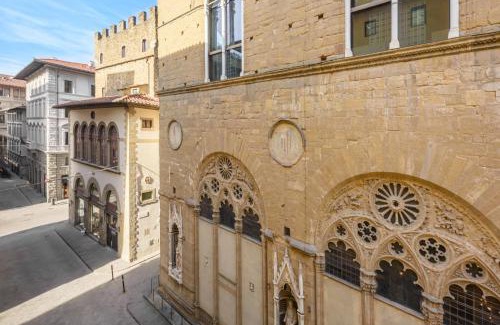 San Giovanni Apartment | Orsanmichele View by Mmega