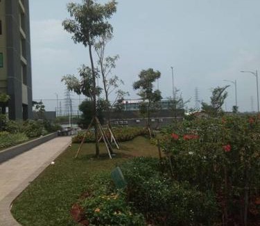 Java Apartment | Osaka Riverview Apartment PIK2 dengan kolam renang, gym dan wifi.
