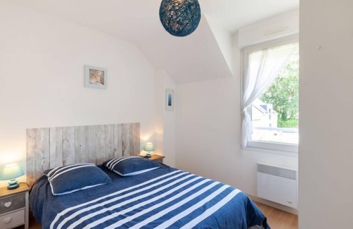 Hauteville-sur-Mer House | Oscar by Interhome