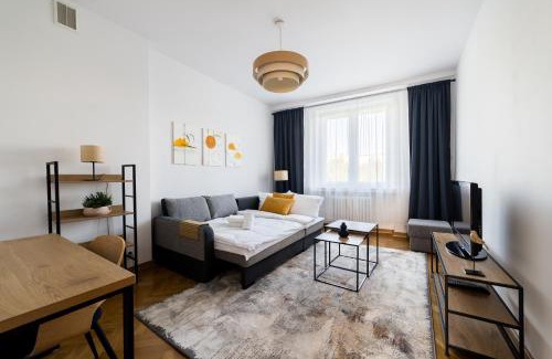 Stare Miasto District Apartment | Osiedle Przyjaźni Deluxe Apartment by BookingHost