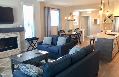 Okanagan-Similkameen House | Osoyoos Beachside Cottage *Almost lakefront!* #83