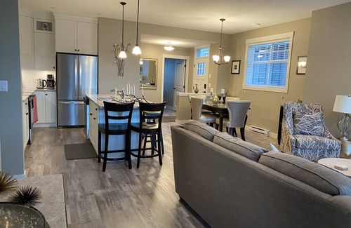 Okanagan-Similkameen House | OSOYOOS PRIVATE RESORT HOME STEPS FROM THE LAKE