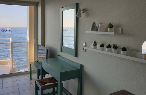 Atsipópoulon Apartment | Ostria beachfront studios with seaview