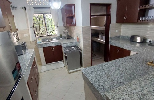 Kireka Apartment | Ostrich Suite at M&M Suites Buwate