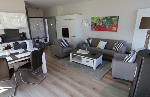 Heiligenhafen House | Ostsee - Reetdachhaus Nr 9 'Emma' im Strand Resort