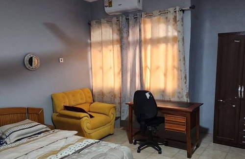 Accra House | Osvee Guest House