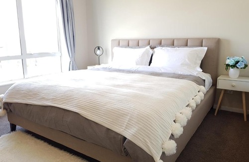 Manurewa Bed & Breakfast | OT SeaView Villa