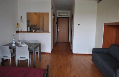 Preganziol Apartment | OTB Italia 1 - Luminoso appartamento tra Venezia e Treviso con Terrazza e Posto auto Coperto