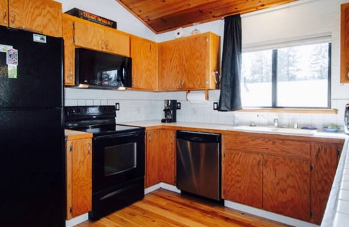 Truckee House | Other house available for big groups, and/or short stays. nSki lease discount!