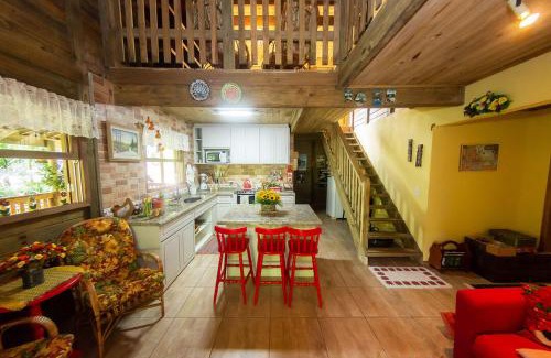 Campo Magro House | Otima chacara com lazer completo em Campo Magro PR