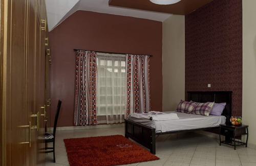 Nairobi House | Our beautiful comfortable 8bedroom house with nice fixtures and cool air vomfot