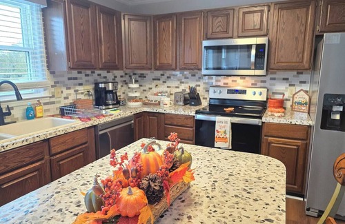 McLeansville House | Our Cozy Home w/Serene Pond View