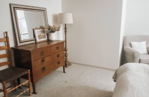 Salmon Arm Apartment | Our Kin Guest Suite in heart of Salmon Arm.