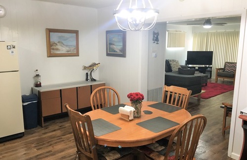 New Braunfels Cottage | Our Lake is Back! Tranquil at any time, but close to the Action.
