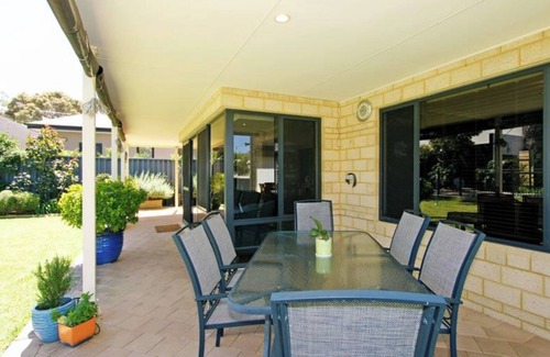 Mosman Park House | Our Ocean to River RetreatnSix Bedroom Home
