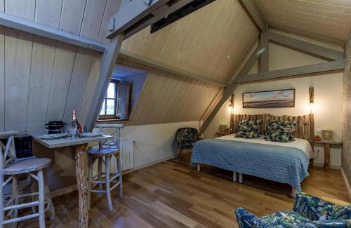 Saint-Valery-sur-Somme Apartment | OURS EN BAY - Studio Cocon pour amoureux avec parking gratuit tout à pieds - près de la Chapelle des marins et de la Baie