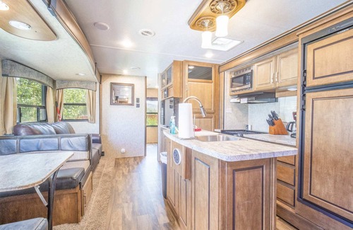 Bayfield House | Outdoor Glamping Fully Setup RV #27 OLD