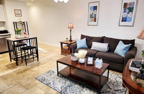 Durham House | Outdoor lovers! Our sleek 3 Bed flat is only minutes to the Eno River.