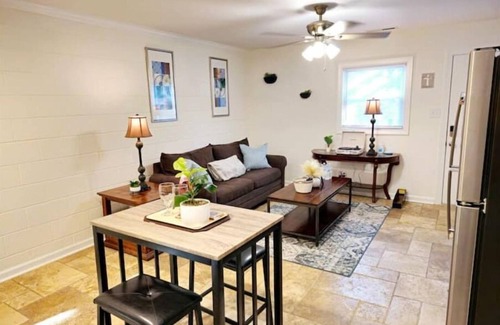 Durham House | Outdoor lovers! Our sleek 3 Bed flat is only minutes to the Eno River.