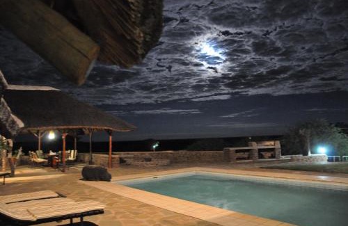 Otjozondjupa Region Cabin | Outeniqua Guest Farm