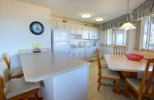 Kill Devil Hills Resort | Outer Banks Beach Club charming oceanside resort with private beach and pools