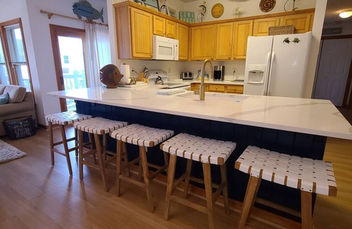 Manteo Condo | Outer Banks Beautiful Waterfront Condo with Elevator!