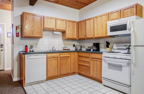 Jackson Apartment | Outpost: Town Square Lodge 12 - Close to Town Square