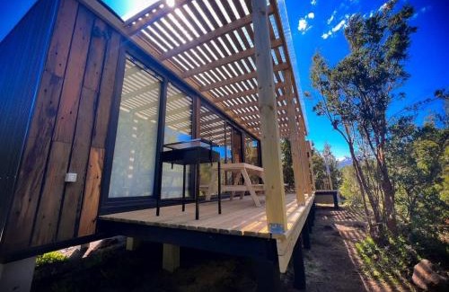 Lenca House | OUTSCAPE l Cabaña Familiar En Lago Chapo con Hot Tub