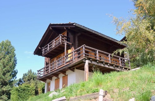 St. Luc Ski Chalet | Outside : chalet for 8 persons, balcony and terrace -Inside : 110 sqm, entrance hall, living with co