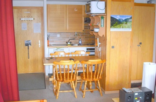 Chandolin Apartment | Outside : Living on the 3rd floor of an apartment house, in Chandolin, for 2-4 persons, balcony with