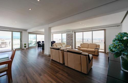 Portimao Apartment | Outstanding penthouse with amazing sea views