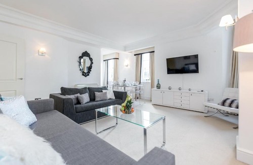 London City Centre Apartment | Outstanding Trafalgar Penthouse, sleeps 8