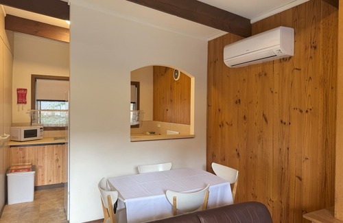 Bright Apartment | Ovensview On Riverside