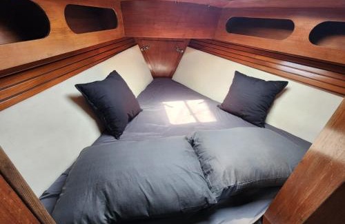 Sant Adria de Besos Boat Rental | Over the Sea