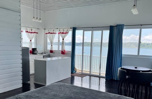 Isla Bastimentos House | Over water bungalow