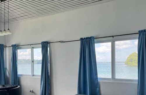 Isla Bastimentos House | Over water bungalow