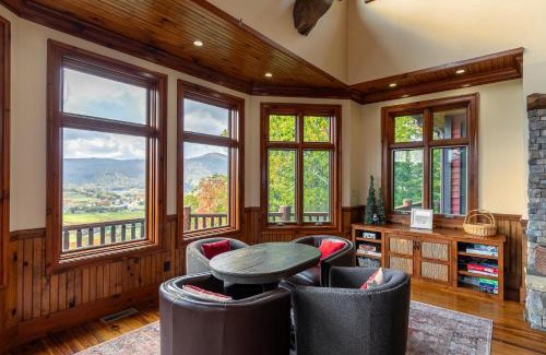 Banner Elk House | Overlook Estate in The Farm