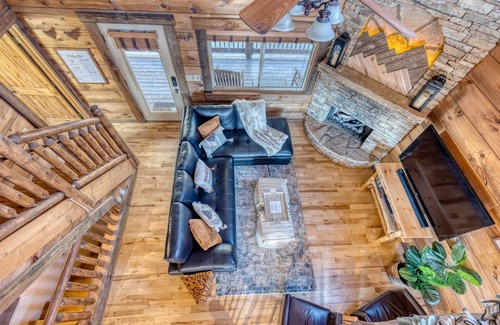 Blue Ridge House | Overlook Nook, Mtn View Cabin w/Treehouse, Hot tub & 2 King Beds