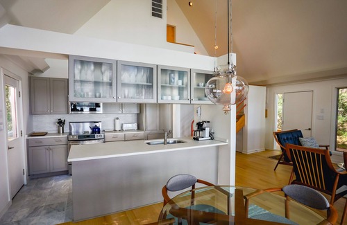 Sherwood House | Overlook on Dun's Cove - Luxury waterfront hideaway minutes from St. Michaels