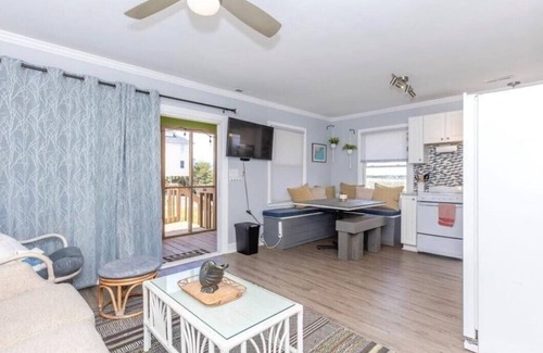North Topsail Beach House | Overlook the Intracoastal and walk to the beach!