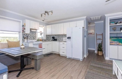 North Topsail Beach House | Overlook the Intracoastal and walk to the beach!