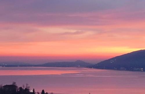 Cissano Apartment | Overlooking Lago Maggiore