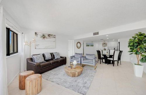 Key Largo House | Overlooking Marina/Ocean view & FREE GOLF CART