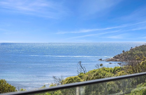 Malua Bay House | Overlooking McKenzie's Beach & Pretty Point @ Malua Bay | Luma Vista