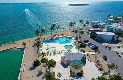 Cudjoe Key RV Rental | Oversized RV Lot with 41'+12' Seawall, Deep Water Access, and Stunning Open Water Views