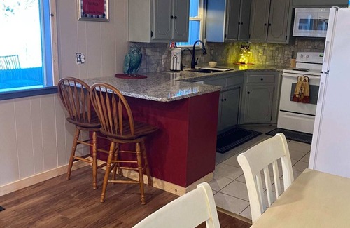 Checotah House | OWL LITTLE LAKE NEST A Great Water Front Lake Home