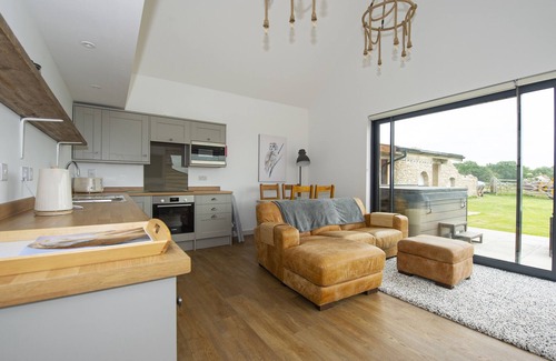 Wedmore Cottage | Owl Lodge