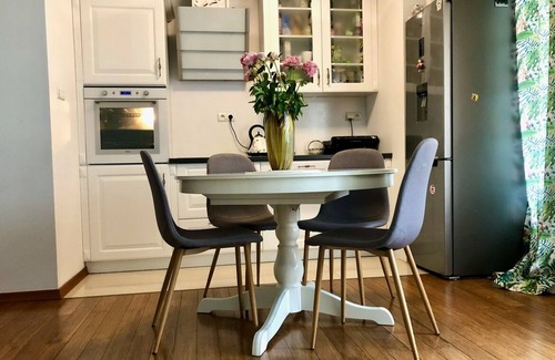Mirow Apartment | Oxygen Apartment in the heart of Warsaw entertainment and financial centre.