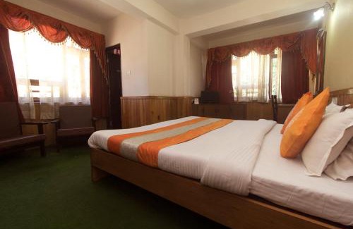 Sungava Hotel | OYO 10587 Vanjula Residency
