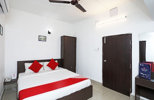 Phool Bagan Hotel | OYO 11569 Jalan Lake View